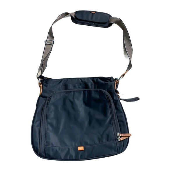 Pacapod Portland Black Crossbody Diaper Bag $197 - Picture 1 of 6